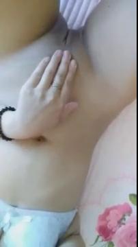 Скриншот видео Видео от молодой и красивой узбечки голая